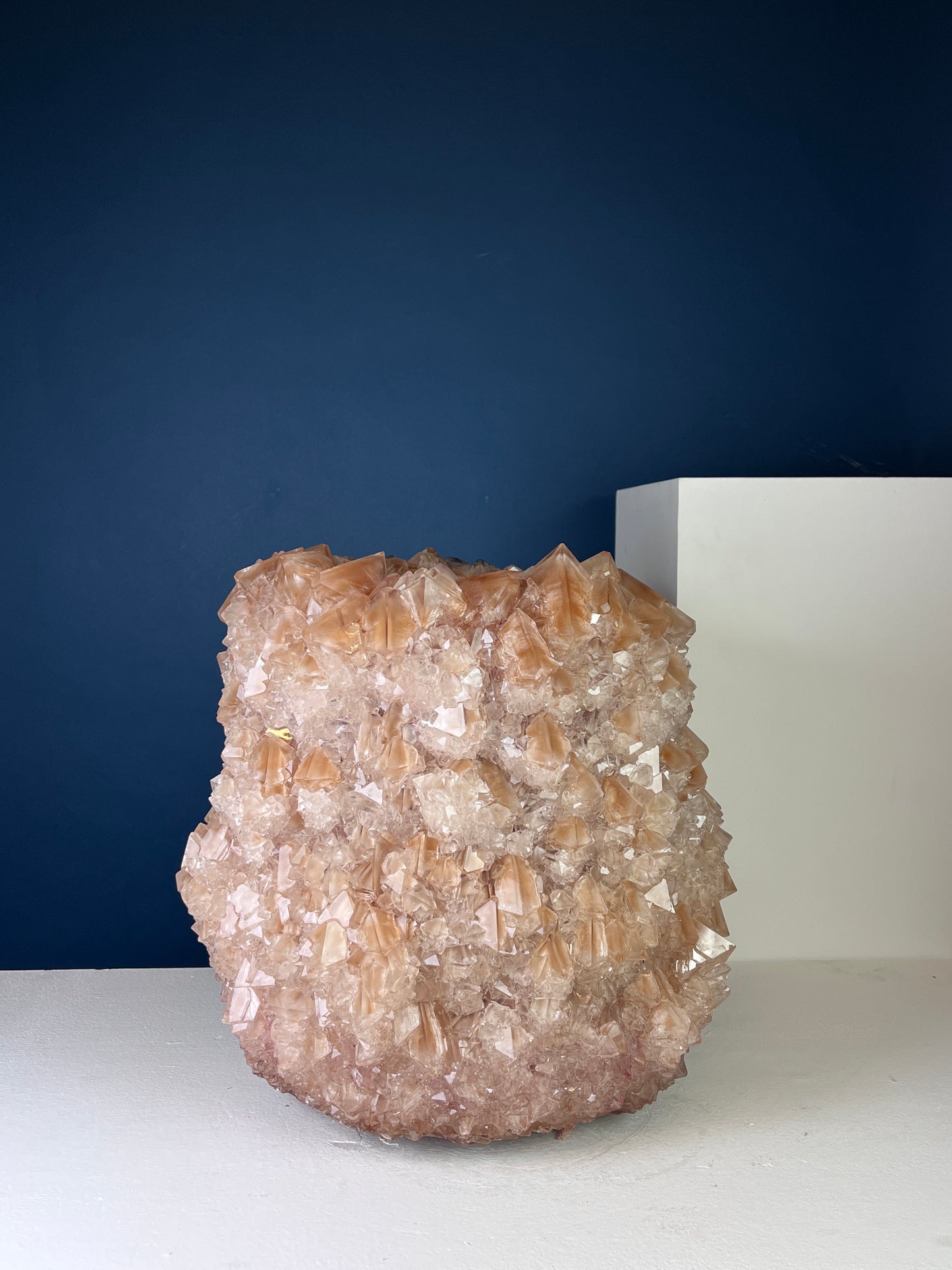Crystal Vase Large - Apricot cream
