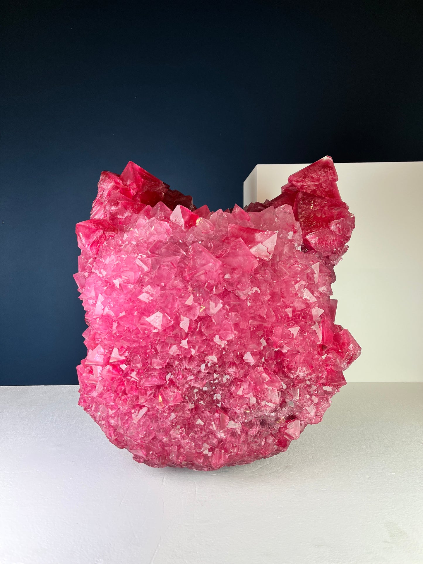 Crystal Vase Large - Hot pink