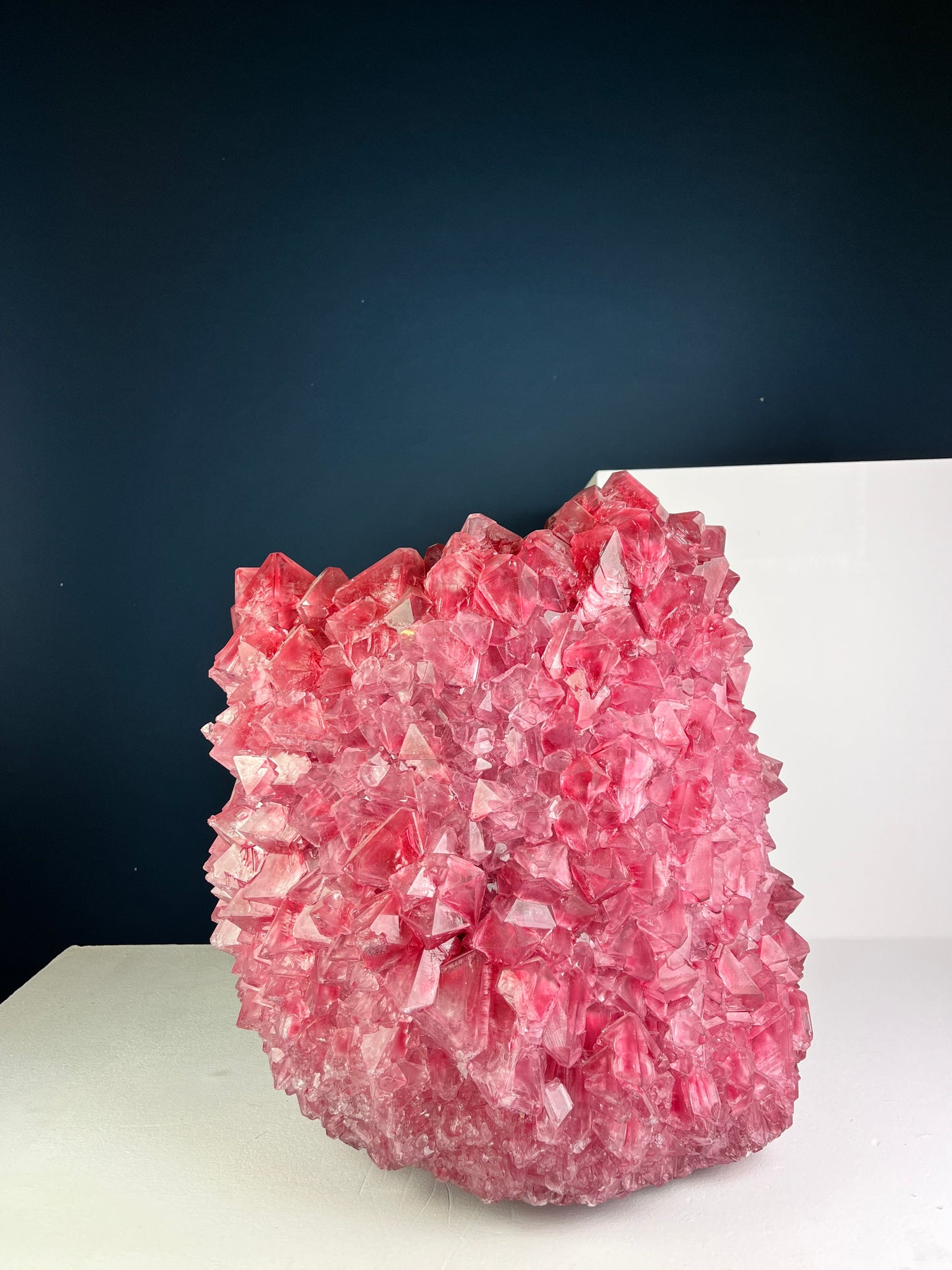 Crystal Vase Large - Intense pink