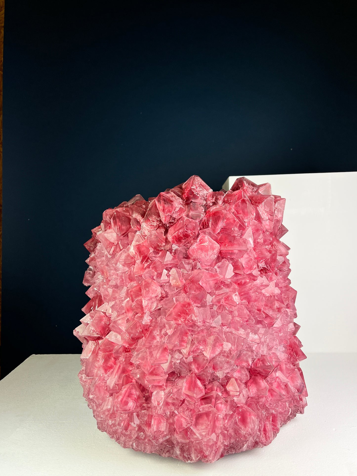Crystal Vase Large - Intense pink