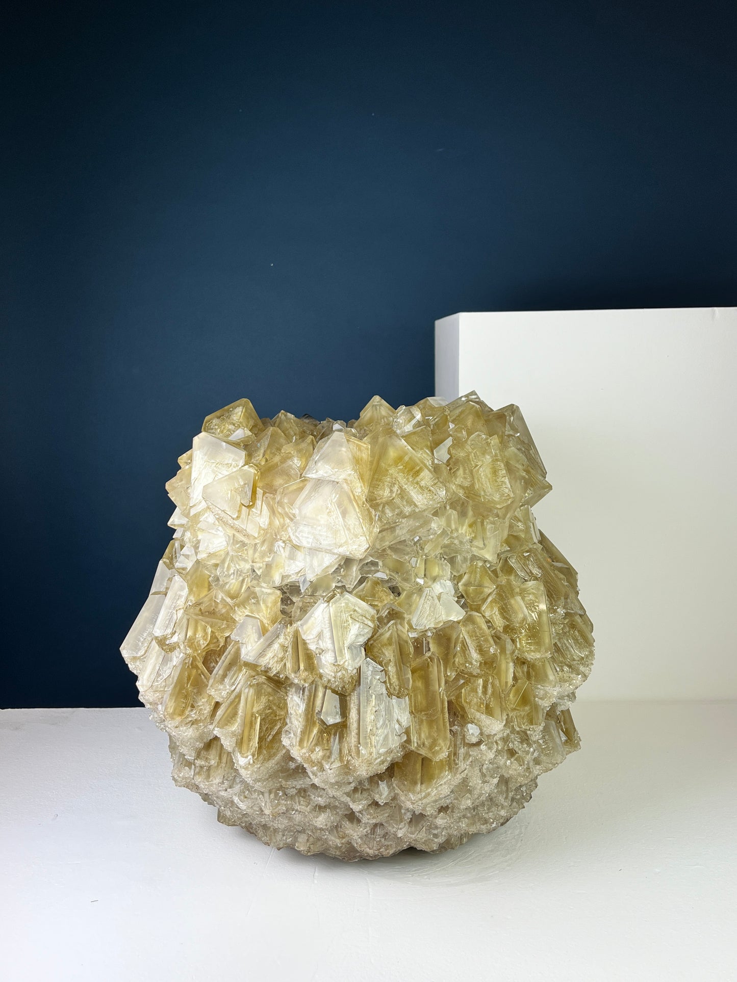 Crystal Vase Large -  Olive drab