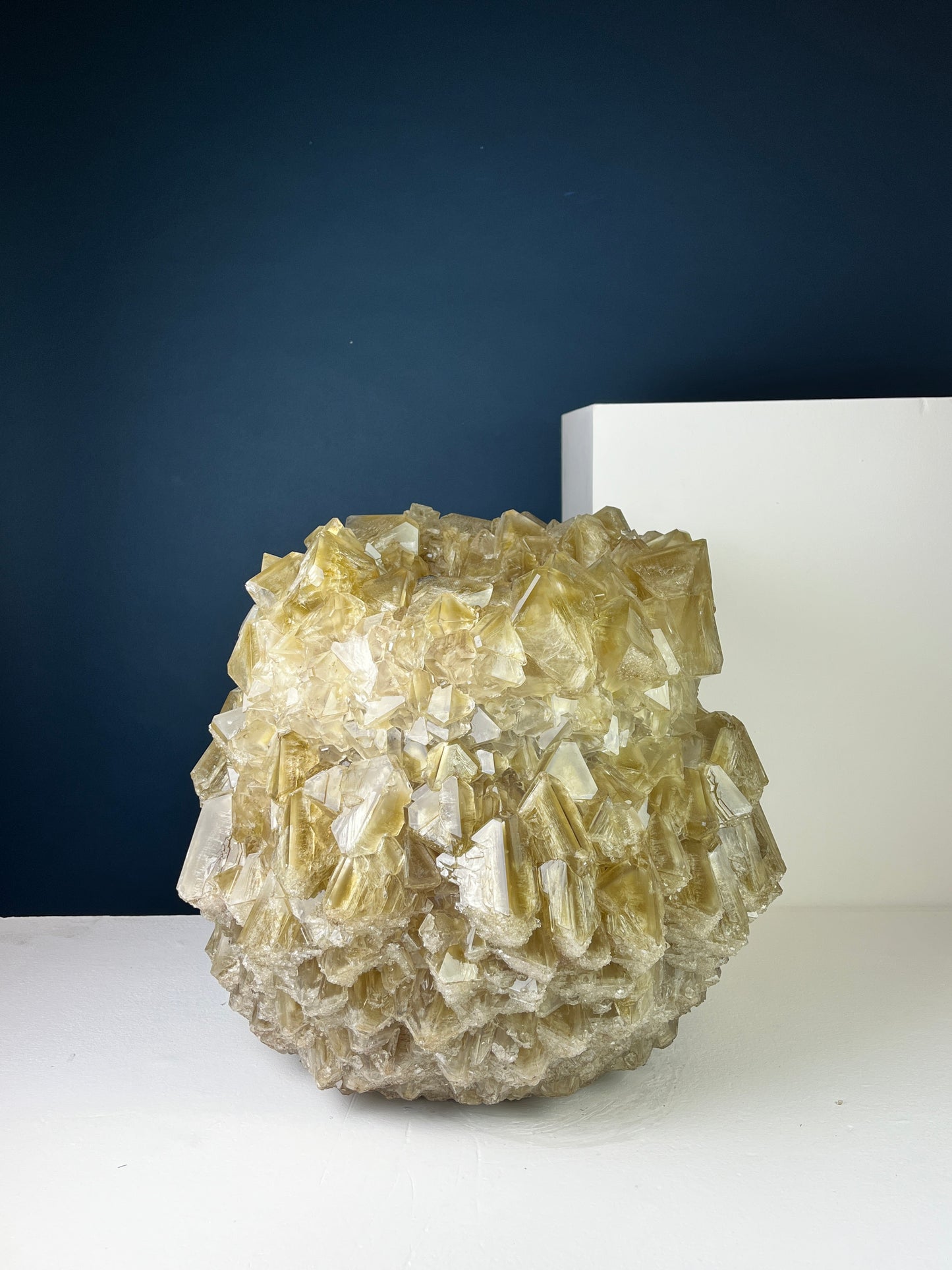 Crystal Vase Large -  Olive drab