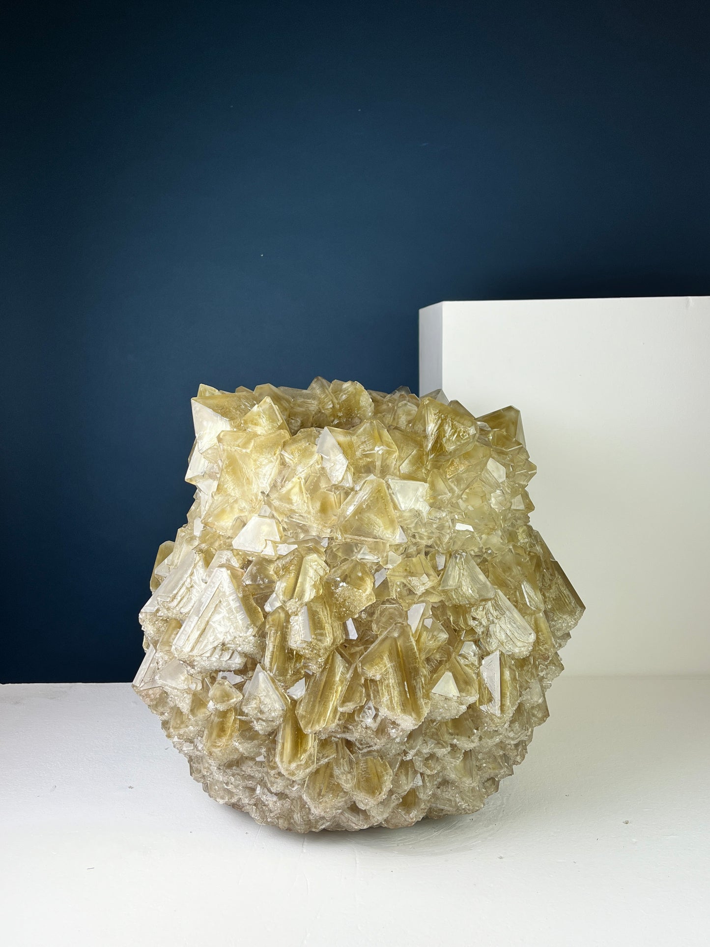 Crystal Vase Large -  Olive drab