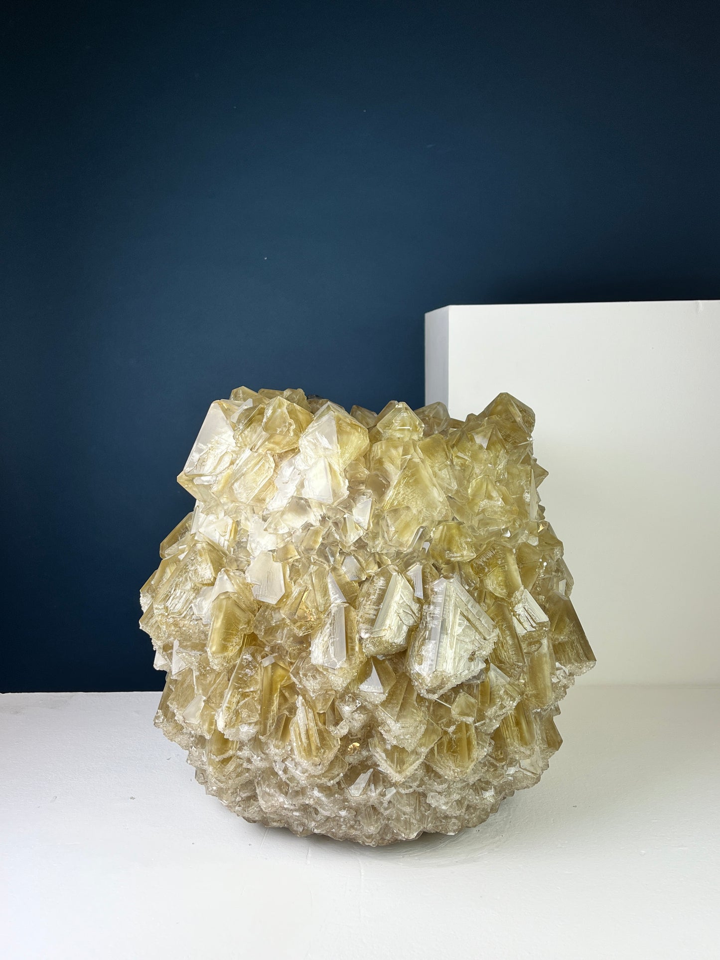 Crystal Vase Large -  Olive drab