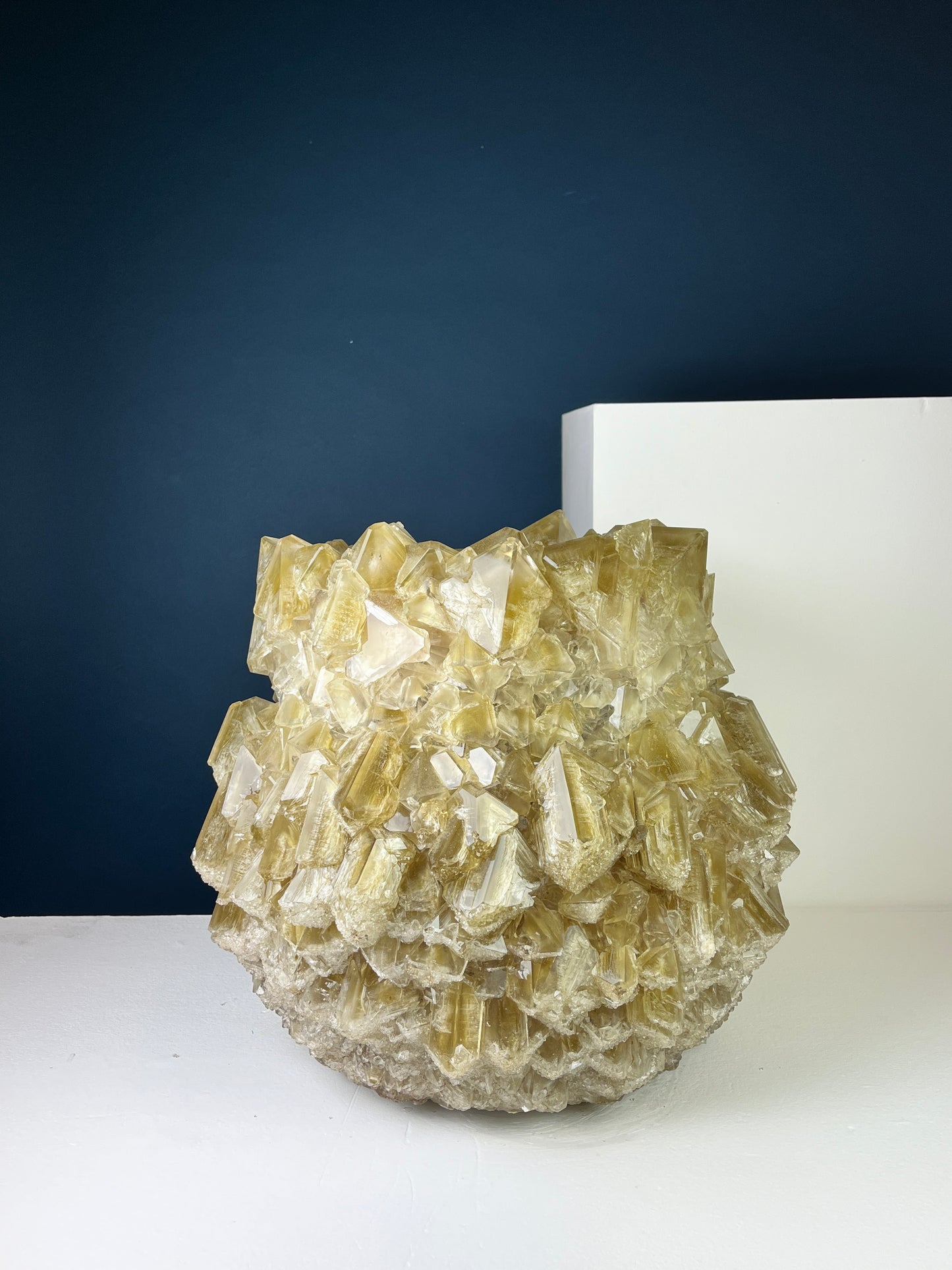 Crystal Vase Large -  Olive drab
